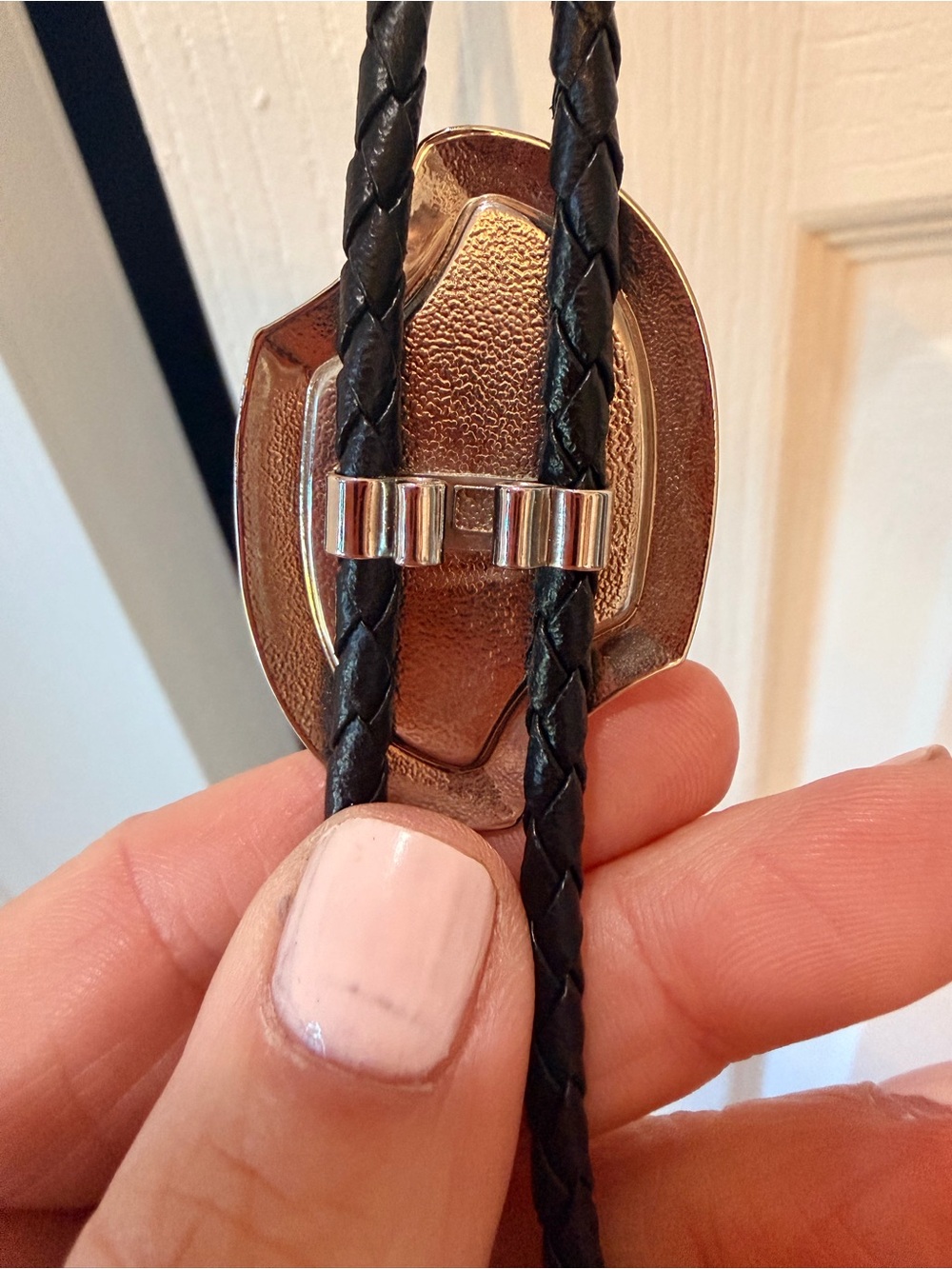 Vintage Black Leather Bolo Tie with Silver and White Wolf - Picture 7 of 8